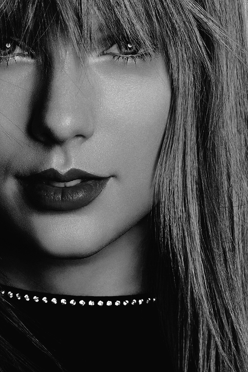 tayllorswifts:Taylor Swift for ELLE 2019