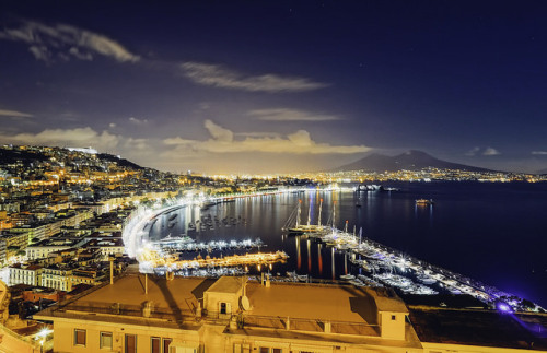 free-style-dreams:napolisclera:Naples by 00alex00 on...