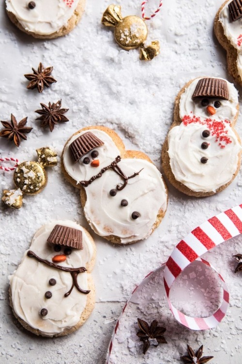 fullcravings:Eggnog Frosted Chai Snickerdoodle Snowmen