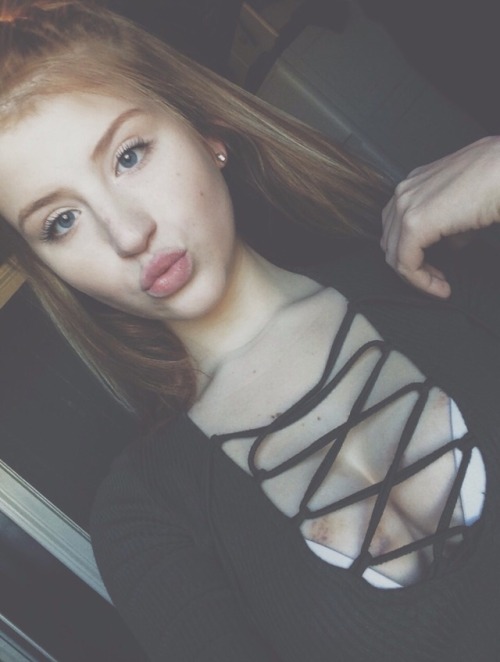 teencleavage2017:Sexy redhead teen with nice tits!