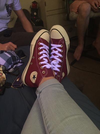 burgundy converse tumblr