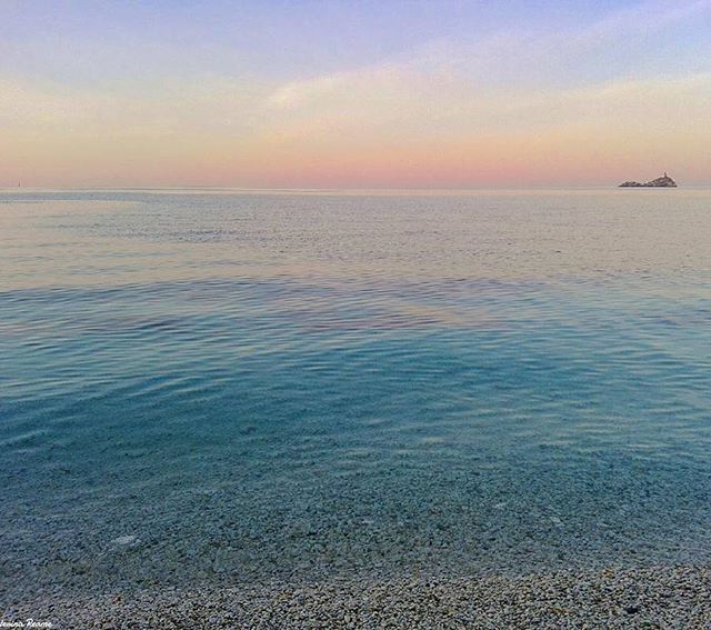 Isola Delba App Buongiorno Dalla Spiaggia Delle Ghiaie A