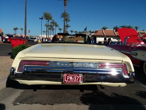 justneedsalittlework:1968 Pontiac Bonneville convertible...