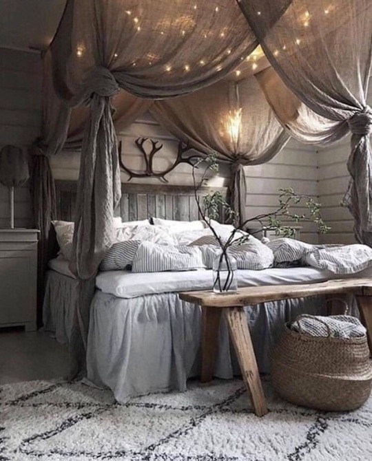  canopy  bed on Tumblr 
