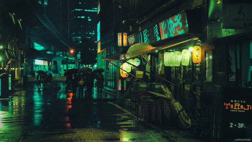 liamwon9:Kiss LandLiam Wong / www.twitter.com/liamwong