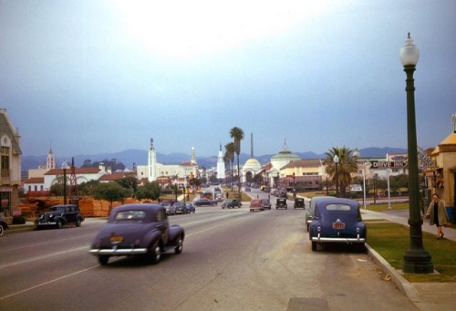 talesfromweirdland:‪Everyday Los Angeles in the 1940s and...