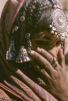 warkadang:AFGHANISTAN. 1964-1977. Pashtun women and girls...