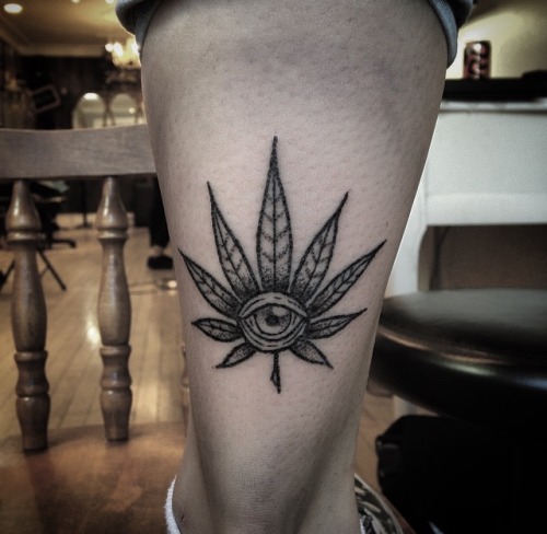 belladonnahurricane:Handpoked those rad sativa and indica...