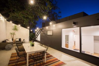 Tilt-Shift House / Aaron Neubert Architectsph: Brian Thomas Jones and Alex Zarour