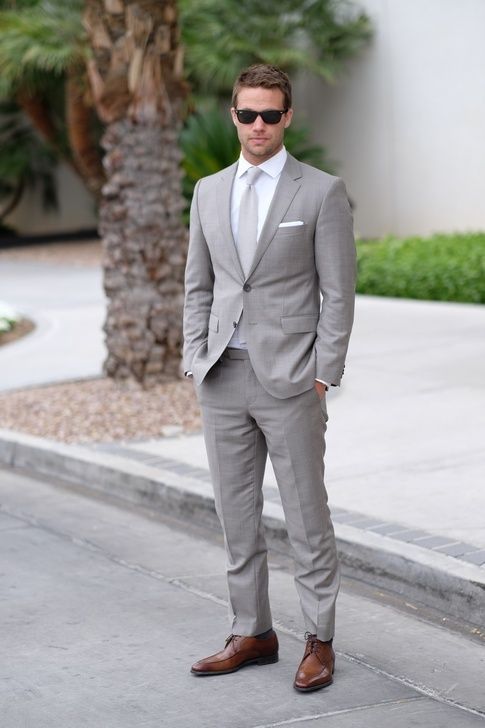 what color shirt goes best with a grey suit