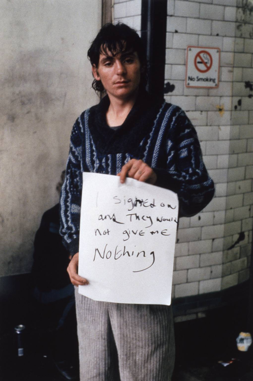 pikeys:Gillian Wearing - Signs that Say What You Want Them To...