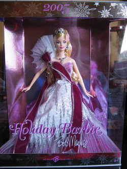 2005 holiday barbie green