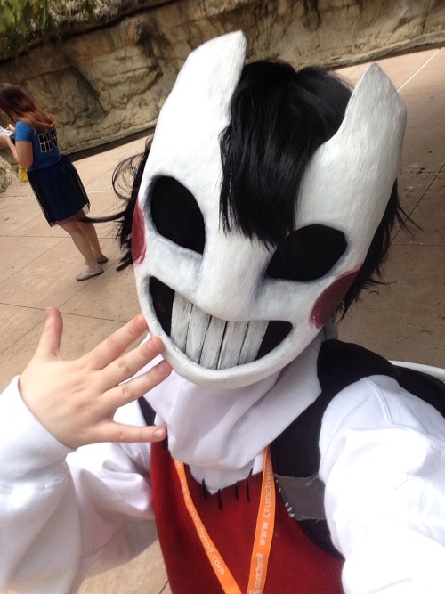 grimfins:Work in progress photos of my Zacharie mask! The base...