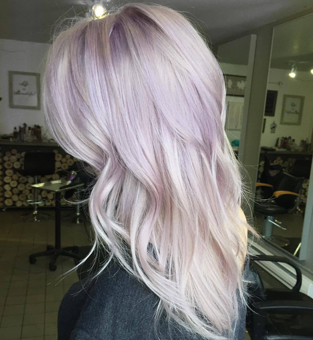 Ombres Blondes And Balayage A Touch Of Lilac For This Blonde