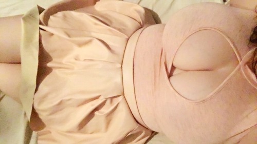 lovely-thighs:I look really cute tonight and have nothing to...