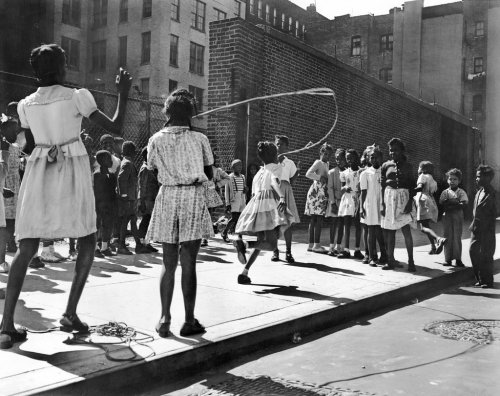 harlemcollective:Summer in Harlem, 1946.Photo: Fred SassSource:...