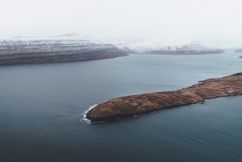 drxgonfly:MOUNTAINS & SEA – Faroe Islands (by Erik Waider)