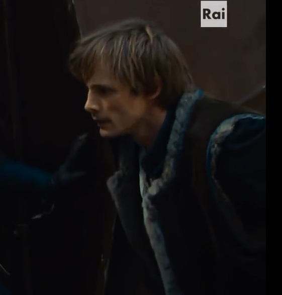 Bradley James Oh Yeah!, Screencaps of Bradley James as Giuliano in