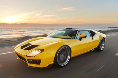 vintageclassiccars:Pimp my Pantera.