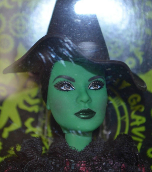 dollsahoy:oak23:Okay I think I can live with Elphaba if her...