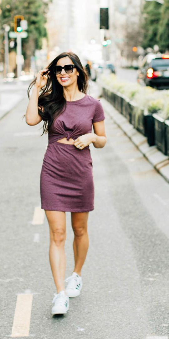 10+ Pretty Winter Outfits to Try this Year - #Photooftheday, #Pretty, #Happy, #Best, #Streetstyle Good Monday Morning! This whole look is up on the blog today and can I say this dress is AMAZING for Spring/Summer AND itunder $50!! Click the link in my bio to shop! I am also answering my 10 most commonly asked questions on the blog today....questions ranging from Do I have hair extensions, to Am I having more babies?!?! Head on over to see my answers!! jennabechtholt 