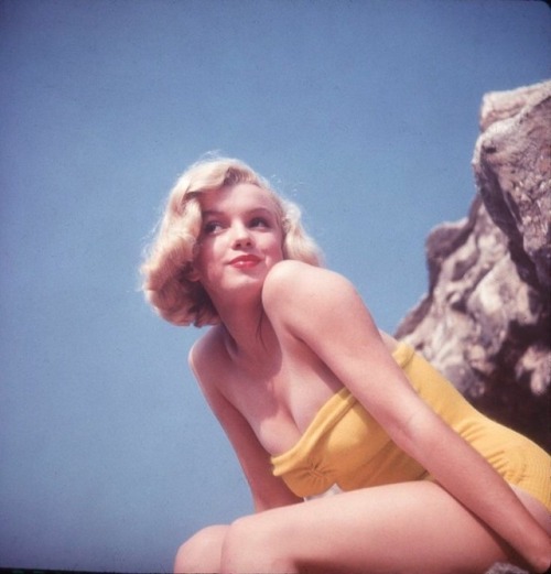 talesfromweirdland:Marilyn Monroe in 1950, before stardom. Photo...