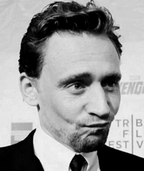 inkifiedsoul:The many faces of Tom Hiddleston…he’s just awesome