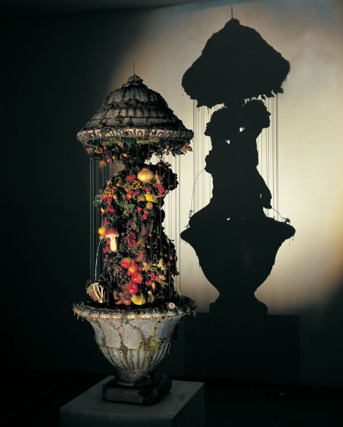 artmonia:Incredible Shadow Art Created From Junk by Tim Noble...