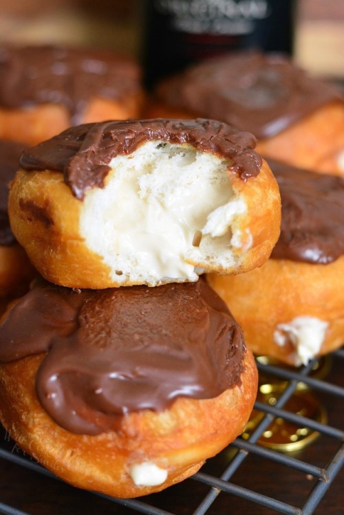 chronic-mastication:Bailey’s Cheesecake Doughnuts