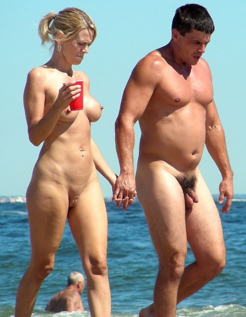 Candid beach couple sex