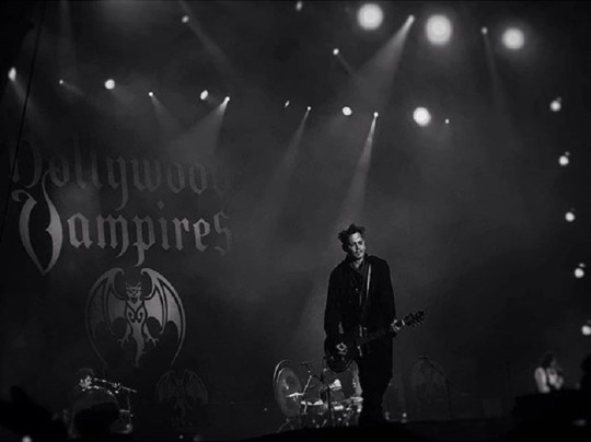 Johnny Depp no Rock in Rio Lisboa 27/5/2016 Tumblr_o7xn2llldh1s2kuhmo2_540