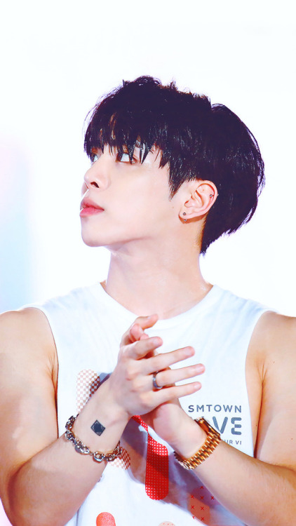 artjunmyeonedits:kim jonghyun lockscreen/wallpaper—...