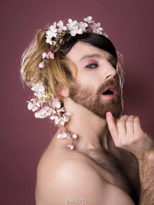 a-genderfluid-tale:This guy is so moe, kawaii, sexy and...