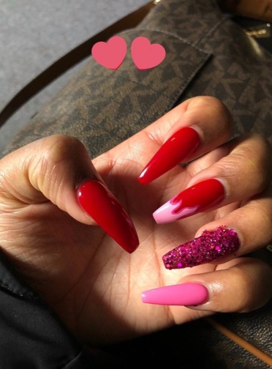 pink nails on Tumblr