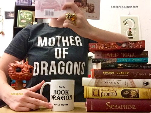 bookphile:my dragon-themed hoard 