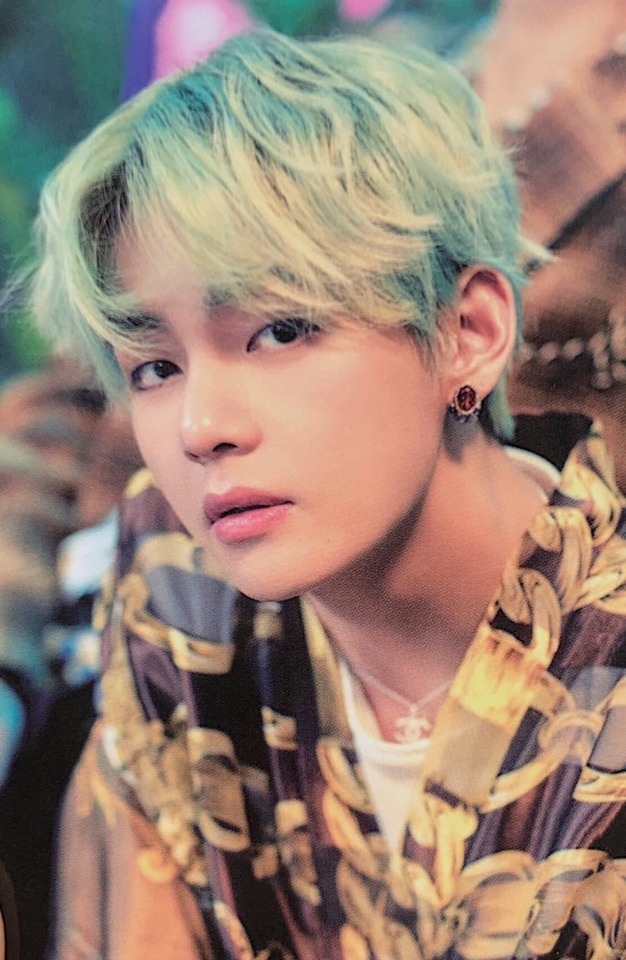 Bts Taehyung : BTS V (Kim Taehyung) is a Unicorn - K-Luv - Bts to celebrate 7th anniversary with nine customised emojis which shows solidarity.