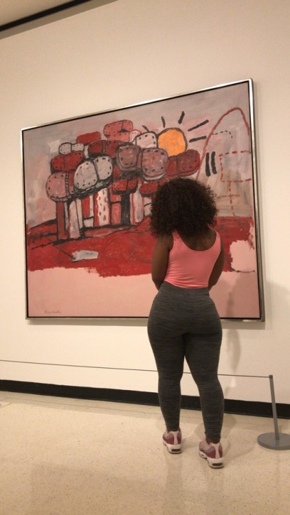 mabinatittyyy:Art admiring art