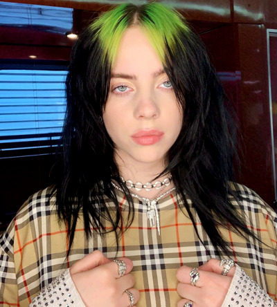 Billie backstage at the 2019 AMA’s