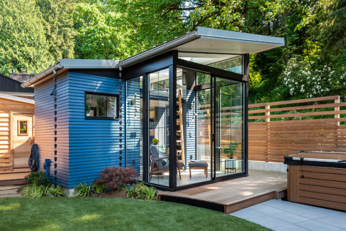 tinyhousecollectiv:Seattle backyard reading nook