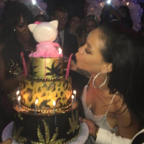 rihxweeknd:Happy 30th Birthday Rihanna