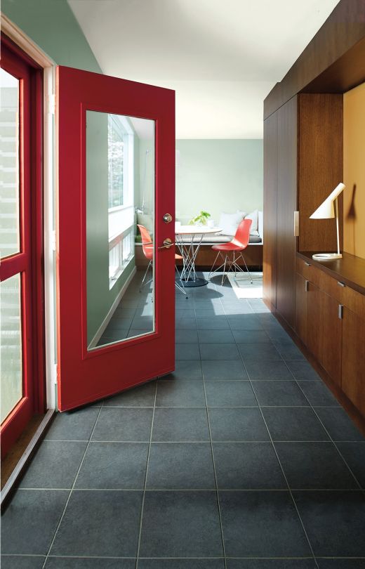 Caliente door