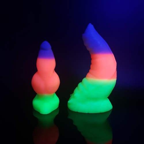 pleasureforge:The candy corn pours are also UV reactive… JSYK