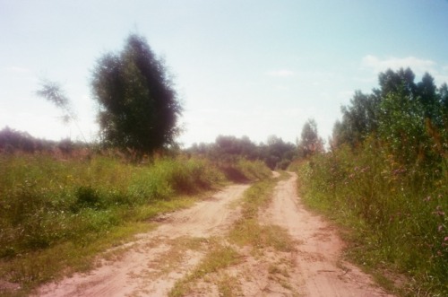 road to the orthodox cemetery