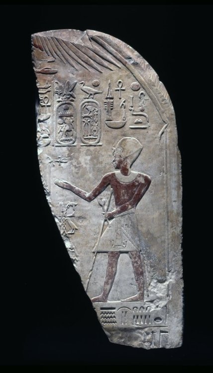 grandegyptianmuseum:Right side of round-topped limestone stela,...