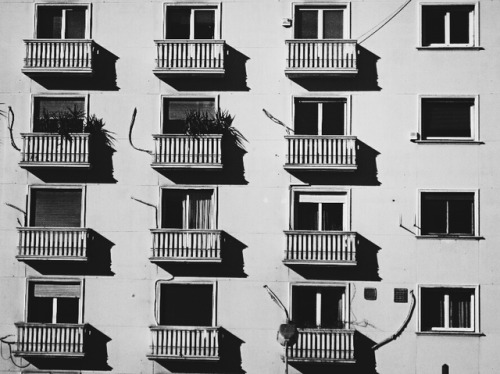 original photography bw bw photography architecture symmetry bellerevem windows φωτογραφιες σκέψεις