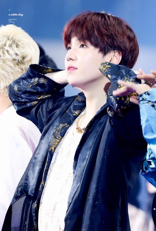 allforbts:© A White Day | Do not edit. (1, 2)