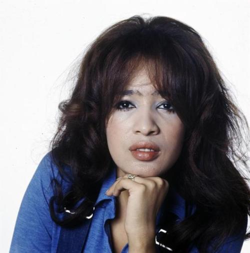 Ronnie Spector cover shoot for her single “Try... - Eclectic Vibes