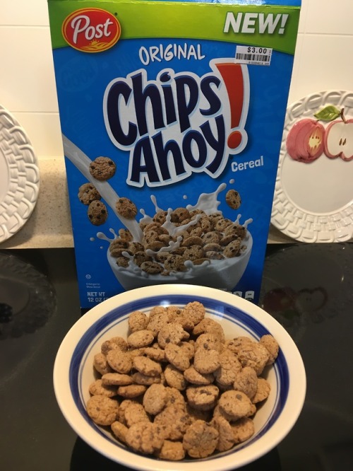 The Cereal Diet • Cereal #138: Original Chips Ahoy! This is not my...