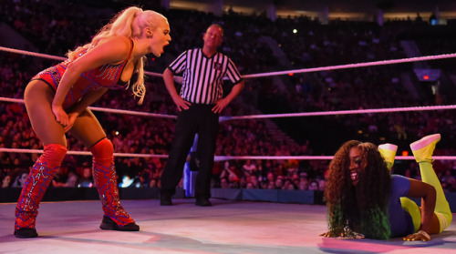 wwedivadeluxex:Jimmy Uso & Naomi vs. Rusev & LanaWWE...