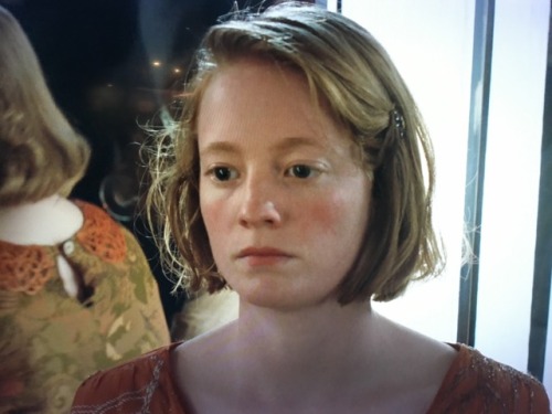 hellsyeahtv:“Jodie Foster and Tilda Swinton had a baby”